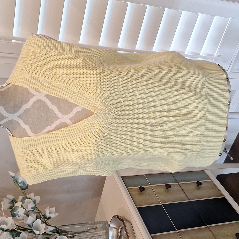 🆕️ [M] sweater vest